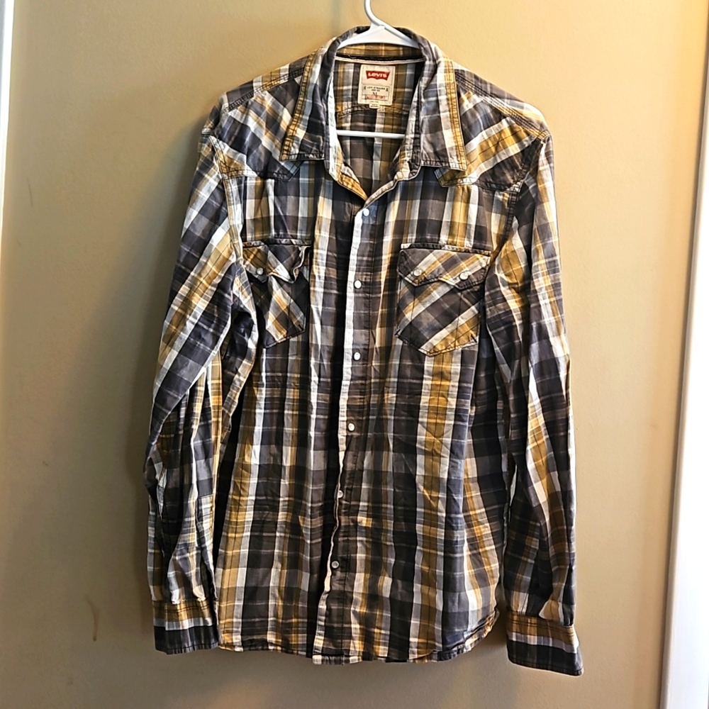 Levis long sleeve shirt